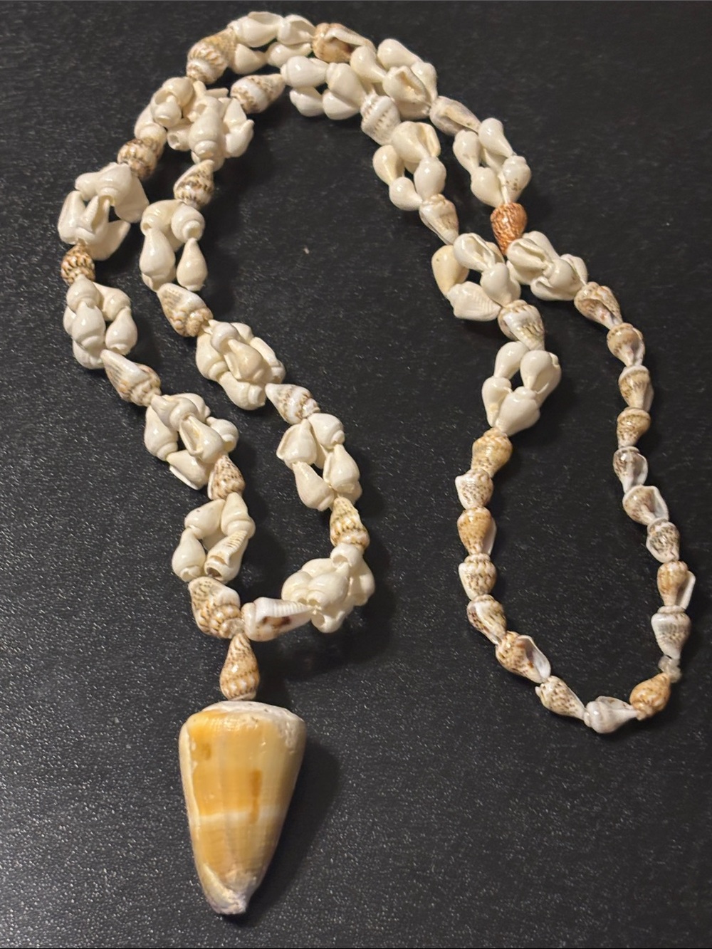 Natural Hawaiian Lei Style Conch Cowrie Cone Shell Pendant Necklace Cream Tan - Picture 15 of 16